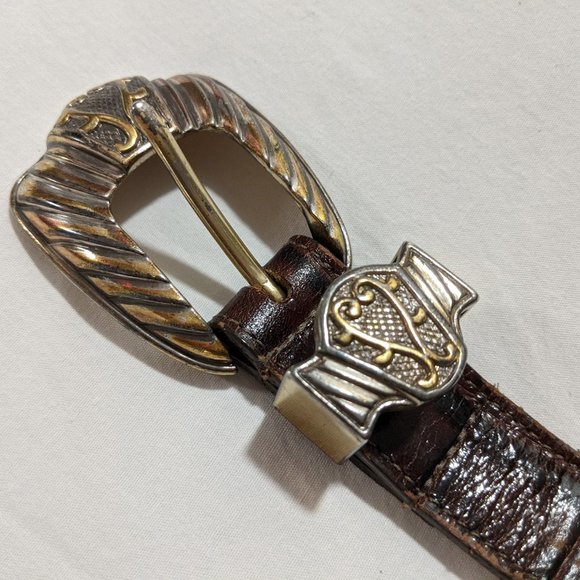 30"-34" Five-Slotted Buckleworks Genuine Leather Belt - Picture 2 of 10